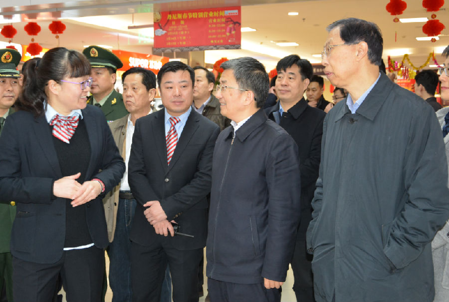 市长张雷明检查节日食品安全工作